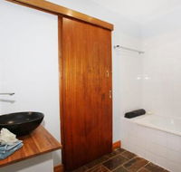 BEACH SHOPS  FABULOUS VACATION HOME - Queensland Tourism