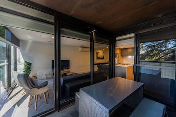 Accommodate Canberra Midnight Apartments - Queensland Tourism 0