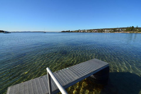 CDC 625 Beach House Incl.rear 2BR Studio - QLD Tourism 1