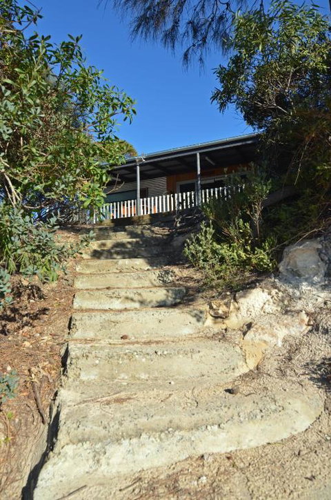 CDC 625 Beach House Incl.rear 2BR Studio - QLD Tourism 2