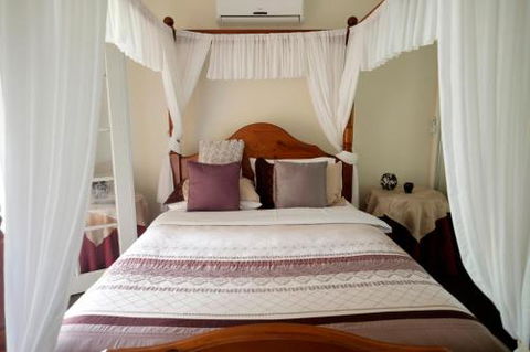 Fergusson Winery Homestead Accomodation - QLD Tourism 0