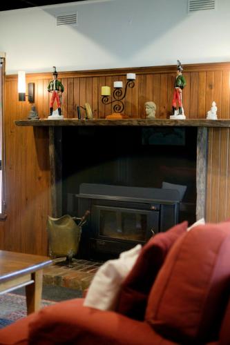 Fergusson Winery Homestead Accomodation - QLD Tourism 4