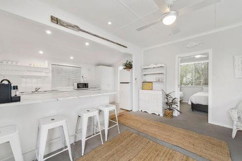 Frangipani Cottage - QLD Tourism 6