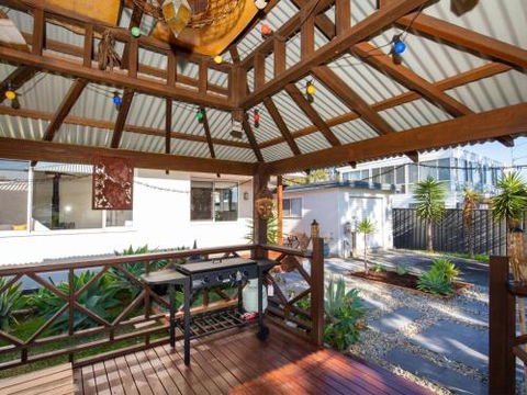 Pagoda Culburra Beach - Queensland Tourism 5
