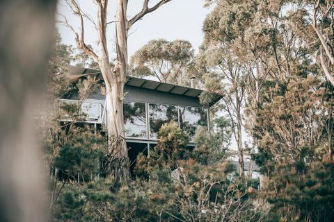 Getaway Bruny Island - Queensland Tourism 2