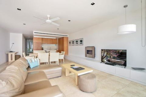 Unit 7 Plantation Resort Rainbow Beach Air Conditioned Pool & Outdoor Spa Plantation Resort - Queensland Tourism 3