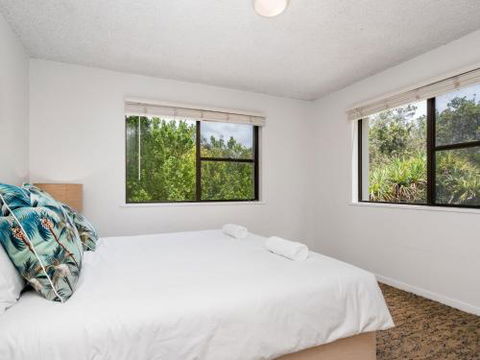 EAST COAST ESCAPES Byron Beachfront - QLD Tourism 0