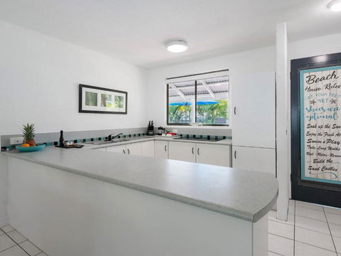 Absolute Beachfront - QLD Tourism 2