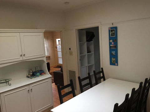 The Cute Beach House - Queensland Tourism 6