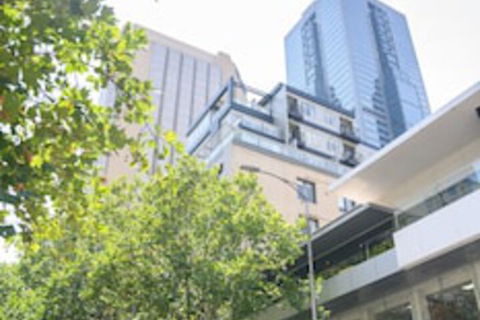 LUCY Laneway Art Fed Square Bars & Flinderst St. Station - QLD Tourism 0