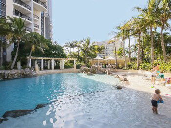 2 Bedroom Gold Coast Resort Apartment - Queensland Tourism 5