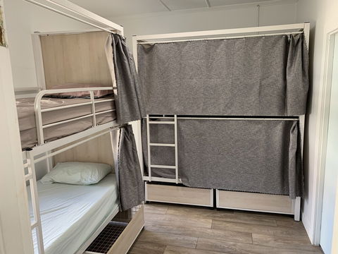 Mummas Hostel Surfers Paradise - Queensland Tourism 3
