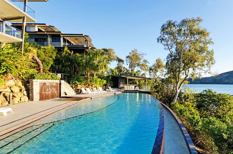 Villa 16 The Edge Oceanfront Deluxe 3 Bedroom Near Marina With Golf Buggy - Queensland Tourism 2