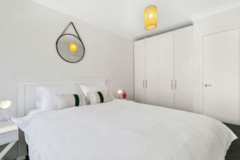 Bondi Bliss Lamrock - Queensland Tourism 4