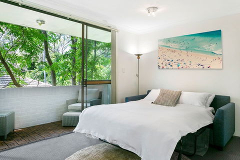 Bondi Bliss Lamrock - Queensland Tourism 2