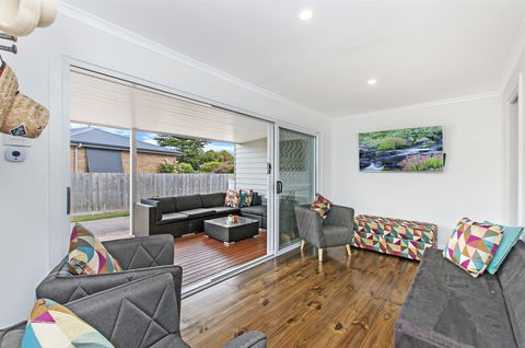 Fieldings Lair - Queensland Tourism 2