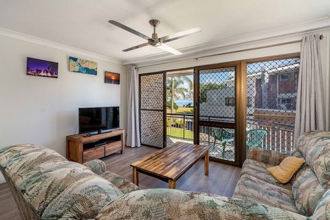 Great Location Close To Waterfront Shops Restaurants & Cafes. - Queensland Tourism 2