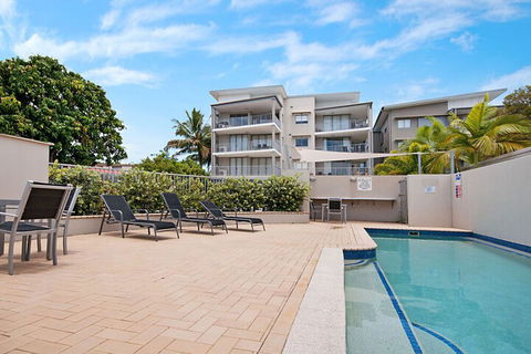 Spectacular Unit Overlooking Pumicestone Passage Welsby Pde Bongaree - Queensland Tourism 3