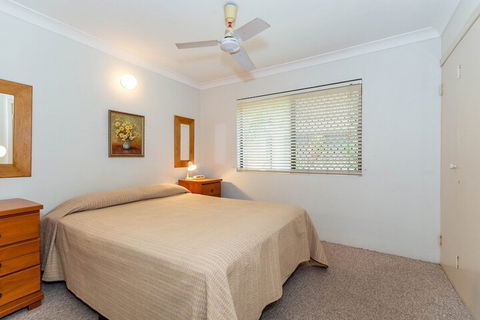 Great Views Ground Floor Unit Clearview Apartments South Esplande Bongaree - Queensland Tourism 3