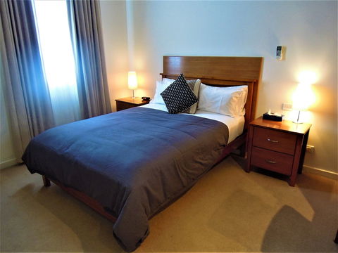 Plough Hotel - Queensland Tourism 6