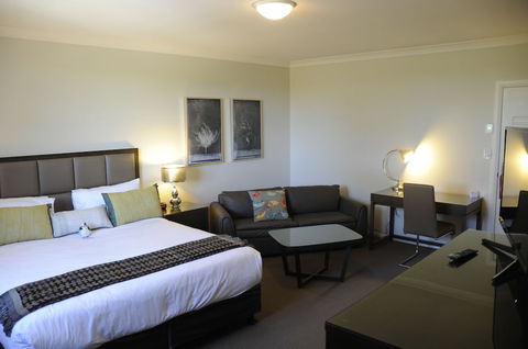 Riverside Oaks Golf Resort - Queensland Tourism 5