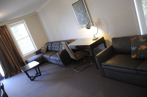 Riverside Oaks Golf Resort - Queensland Tourism 4