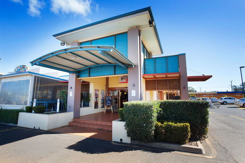 Wilsonton Hotel - QLD Tourism 2