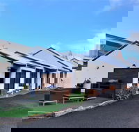 Coastal Motel - Queensland Tourism