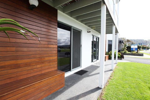 Coastal Motel - QLD Tourism 6
