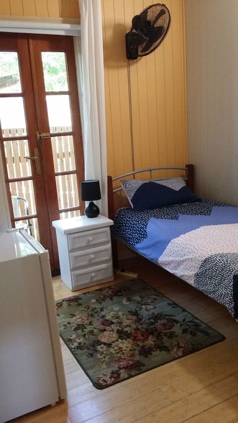 Minto Hostel - Queensland Tourism 6