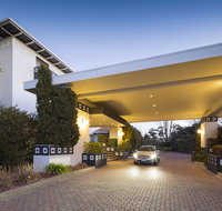 Ramada by Wyndham Diplomat Canberra - QLD Tourism