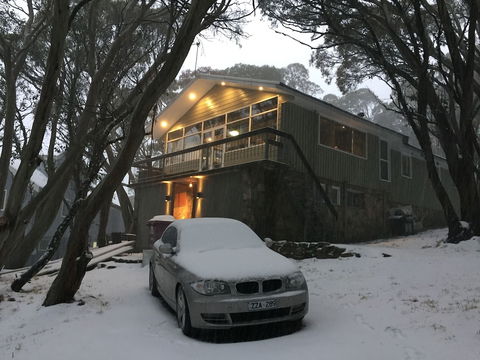 Amber Lodge Mt Buller - Hostel - Queensland Tourism 1