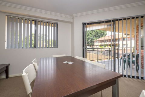 Parkside Apartments - Queensland Tourism 6
