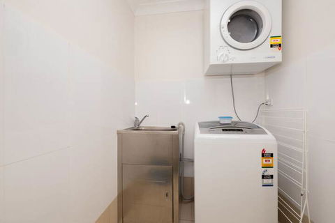 Parkside Apartments - Queensland Tourism 4