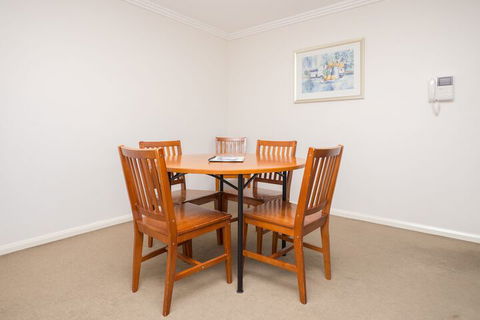 Parkside Apartments - Queensland Tourism 2