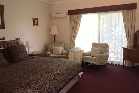 The Noble Grape Guesthouse - Queensland Tourism 5
