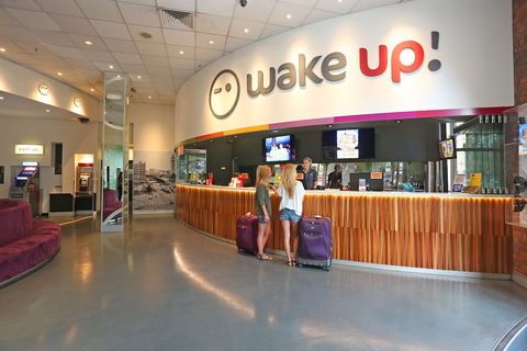Wake Up! Sydney - QLD Tourism 3