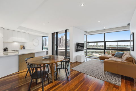 Melbourne Holiday Apartments Flinders Wharf - Queensland Tourism 5