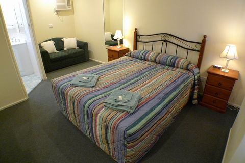Parkhaven Motel - Queensland Tourism 3