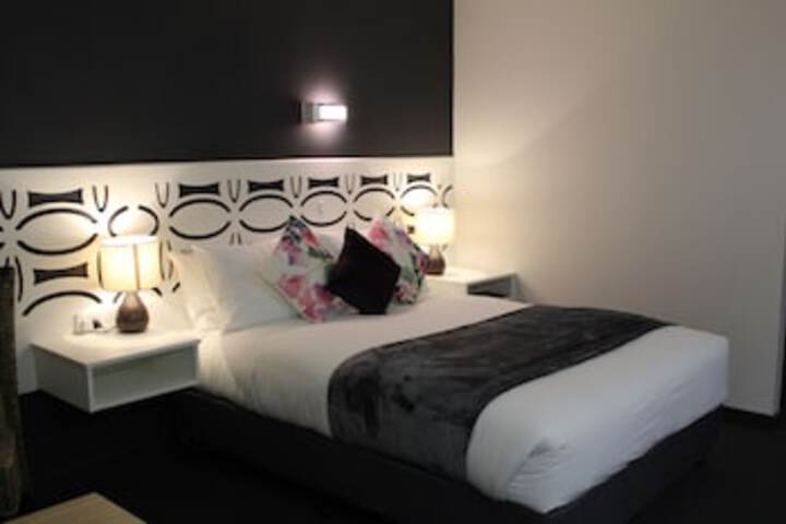 Millicent SA Queensland Tourism