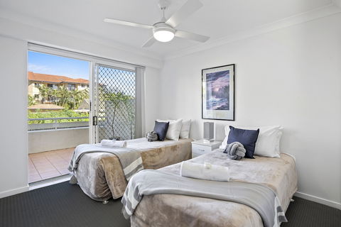 Kirra Palms Holiday Apartments - Queensland Tourism 0