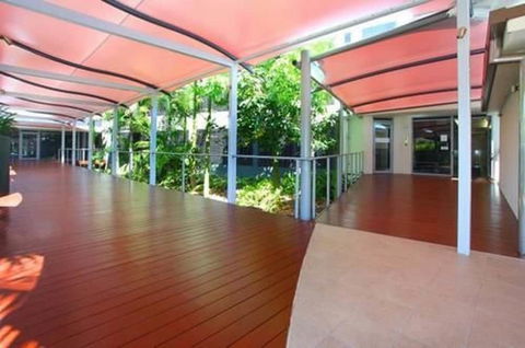 Signature Waterfront Apartments - Queensland Tourism 5
