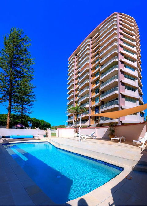 Narrowneck Court - QLD Tourism 3