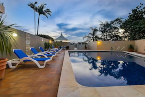 Waterways Luxury Apartments - QLD Tourism 0