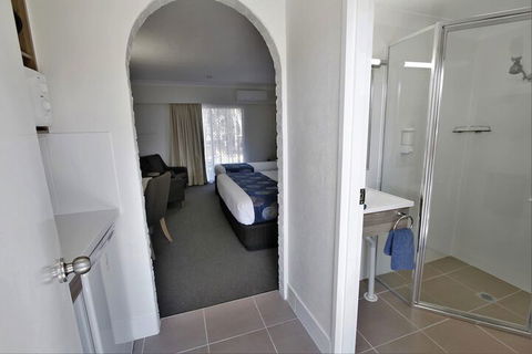 Aston Motel Yamba - Queensland Tourism 6