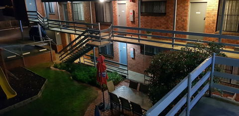 Mahogany Motel - QLD Tourism 3