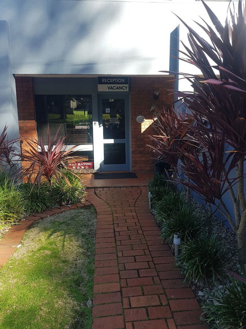 Mahogany Motel - QLD Tourism 6