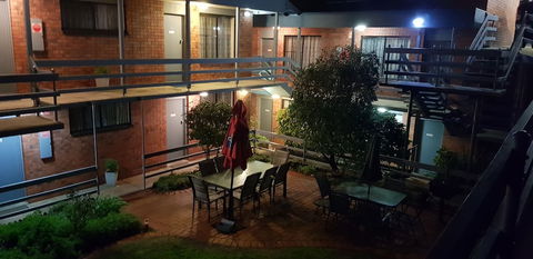 Mahogany Motel - QLD Tourism 2