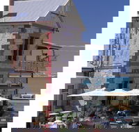 Anchorage Seafront Hotel - Queensland Tourism