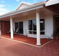 Close Encounters Bed  Breakfast - Queensland Tourism